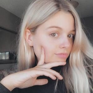 Meet your Posher, Daphney